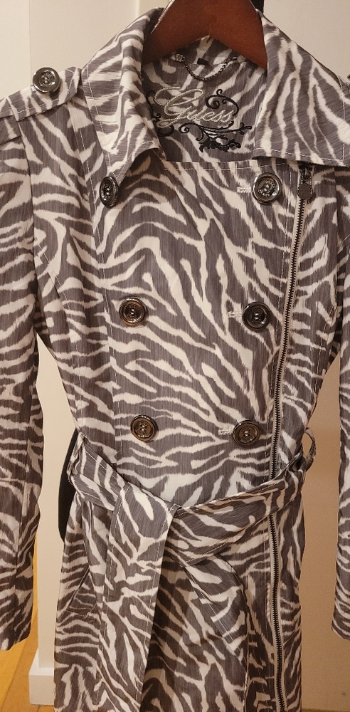 GUESS Rain coat, Small